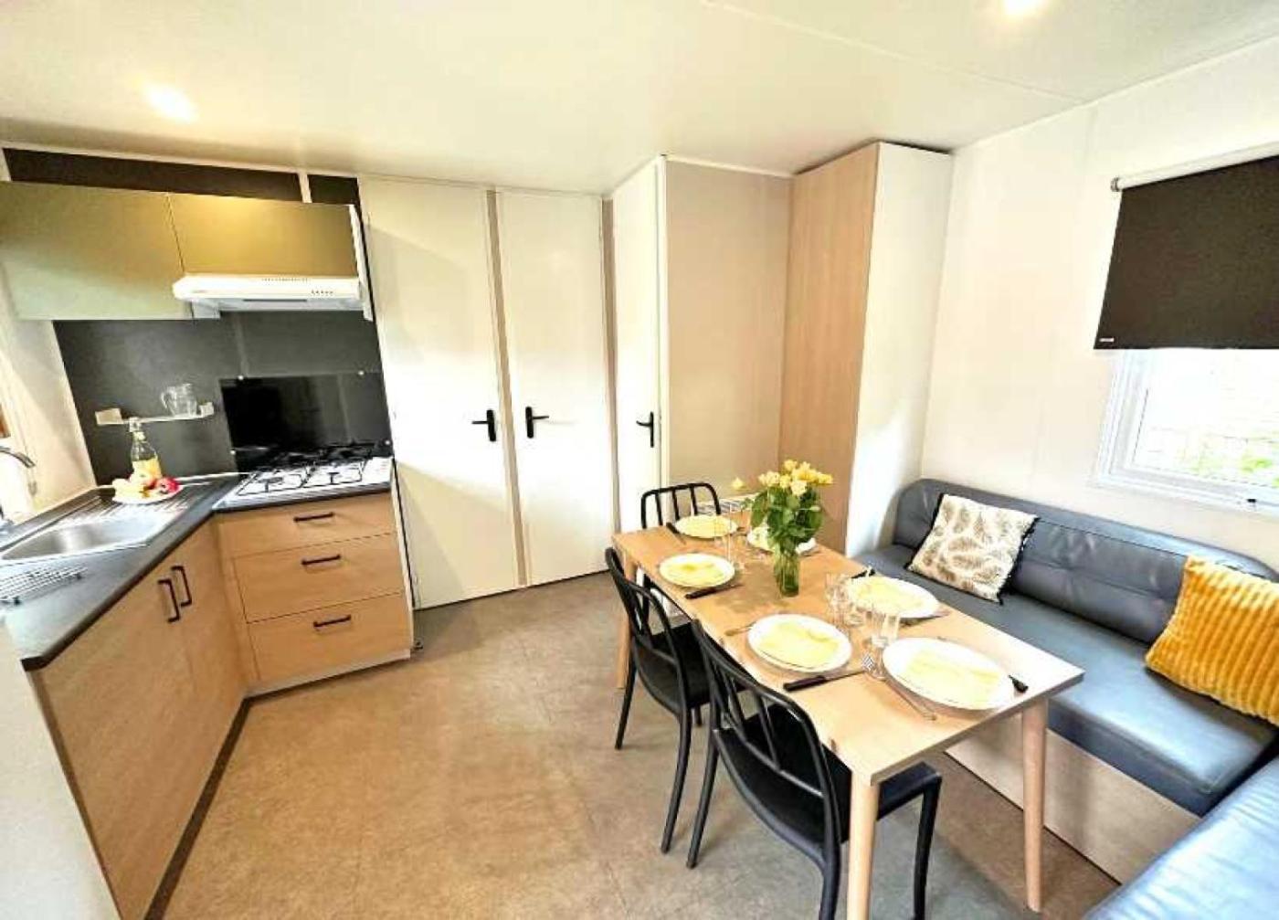 Camping 4 Etoiles - Parc Aquatique - Eei0Fi Saint-Georges-d'Oleron Exteriör bild