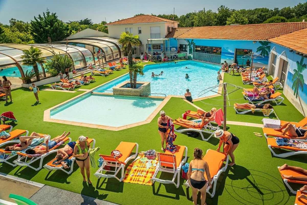 Camping 4 Etoiles - Parc Aquatique - Eei0Fi Saint-Georges-d'Oleron Exteriör bild